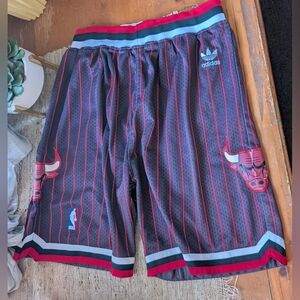 Vintage Adidas Chicago Bulls Pinstripe Shorts Basketball NBA Men's Size XL